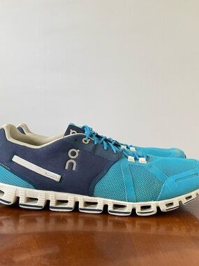 On Cloud Men’s Running Shoes | US 12